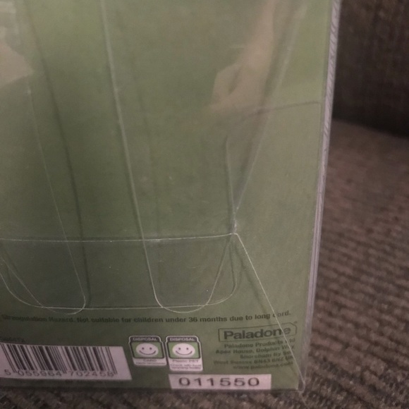 Retractable Plastic Pug Tape Measure 40 Inches - Picture 5 of 5